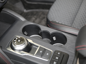 2020Ɏ EcoBoost 180 ST Line п؅^(q)