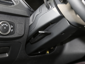 2020Ɏ EcoBoost 180 ST Line п؅^(q)