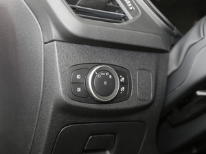 2020Ɏ EcoBoost 180 ST Line п؅^(q)