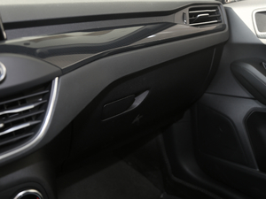 2020Ɏ EcoBoost 180 ST Line п؅^(q)