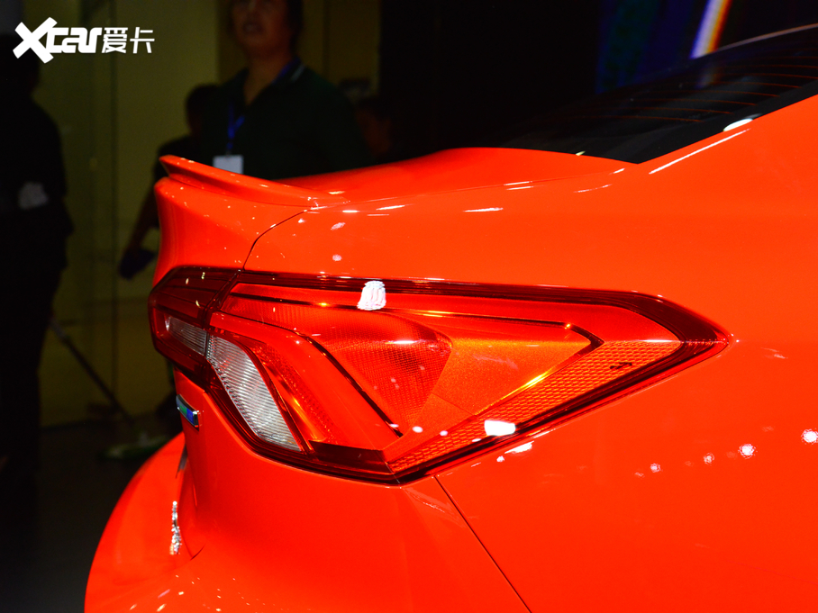 2020˹  EcoBoost 180 ST Line