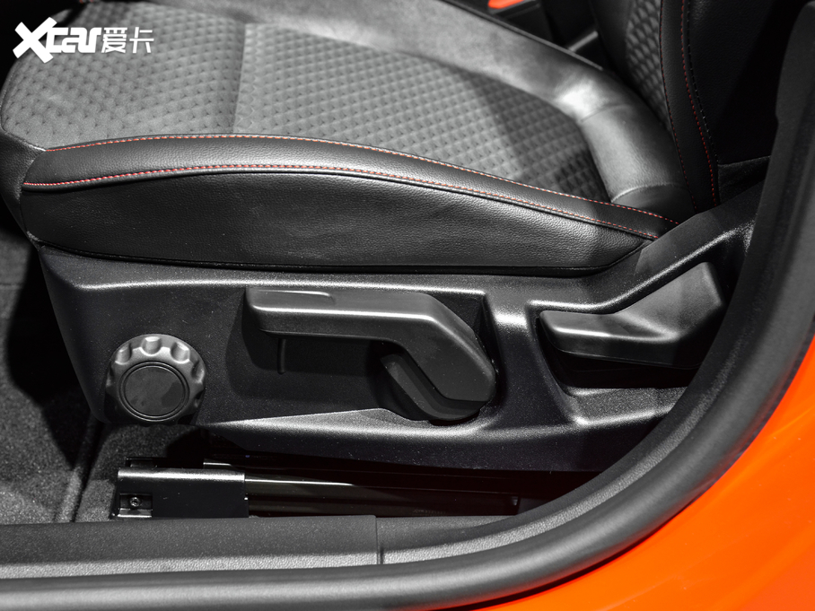 2020˹  EcoBoost 180 ST Line