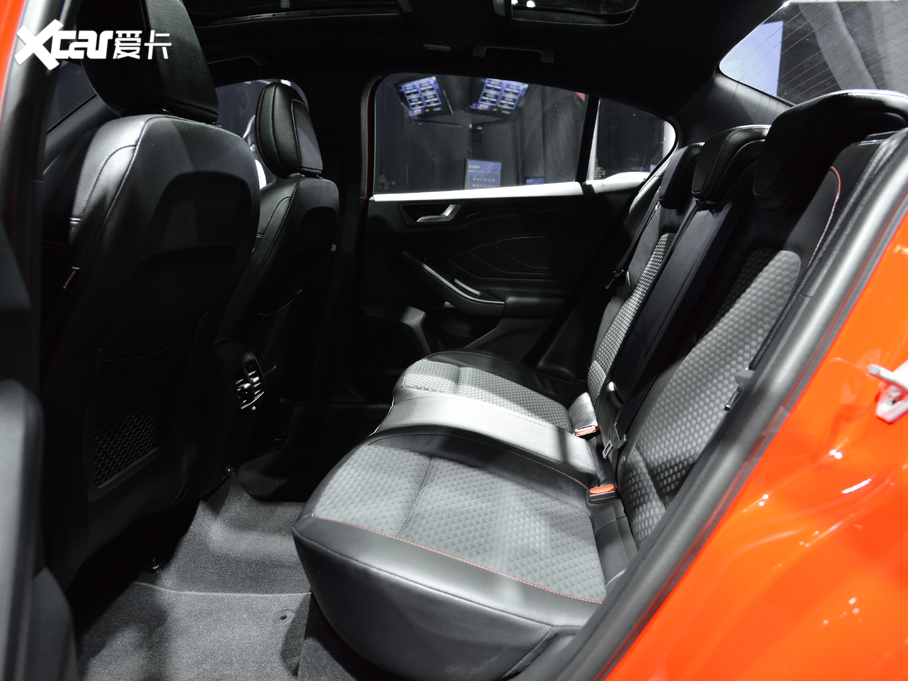 2020˹  EcoBoost 180 ST Line