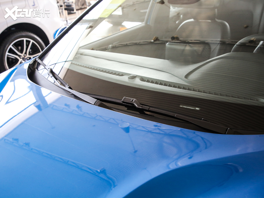 2020���˹ �Ɏ� EcoBoost 180 ST Line