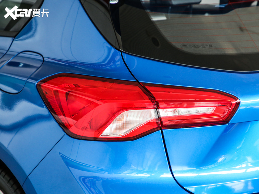 2020˹ Ɏ EcoBoost 180 ST Line