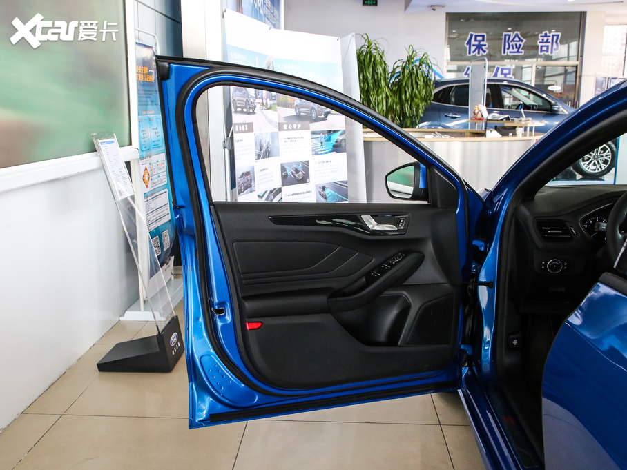 2020˹ Ɏ EcoBoost 180 ST Line