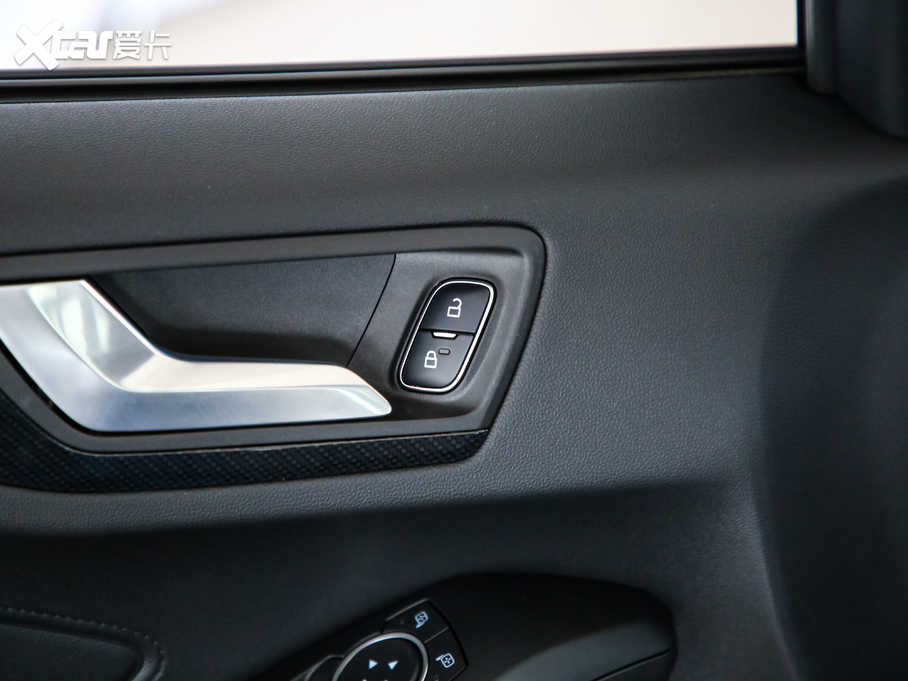 2020˹ Ɏ EcoBoost 180 ST Line