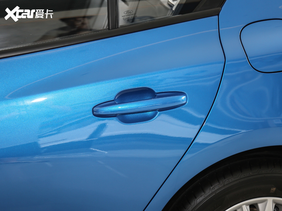 2020˹  EcoBoost 180 Ԅh