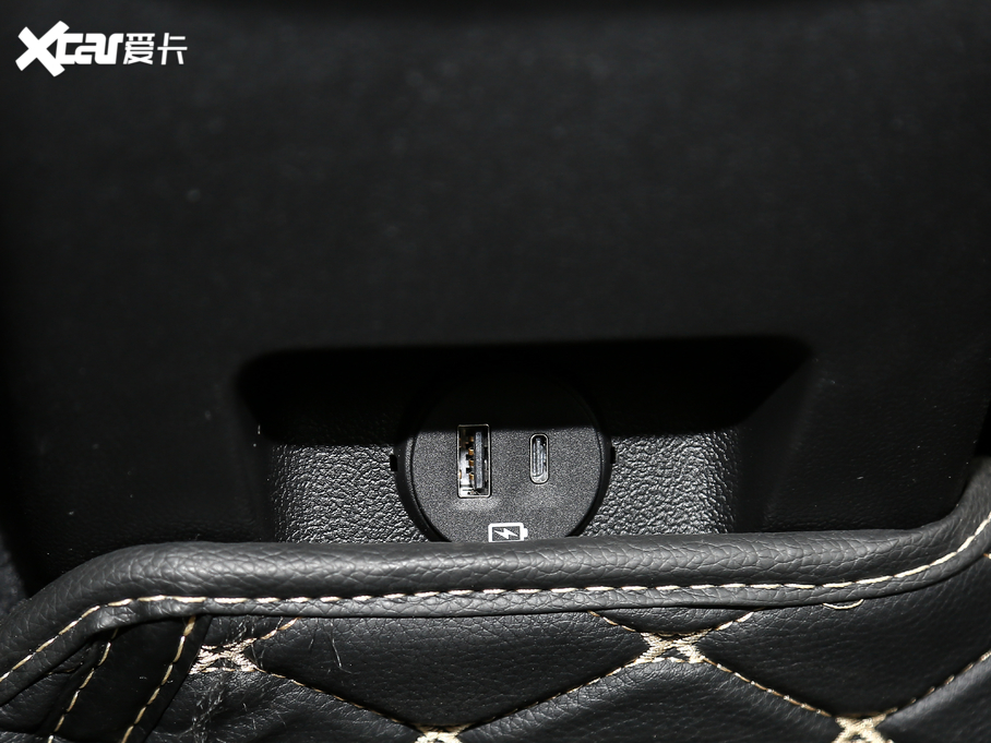 2020˹  EcoBoost 180 Ԅh