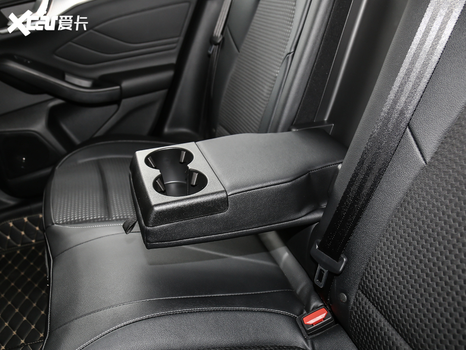 2020˹  EcoBoost 180 Ԅh