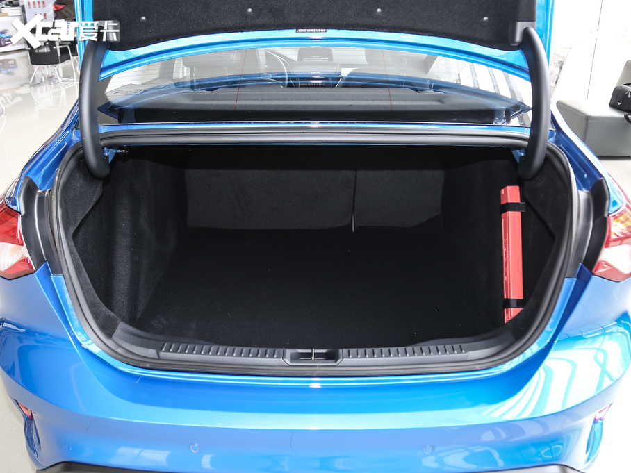 2020˹  EcoBoost 180 Ԅh