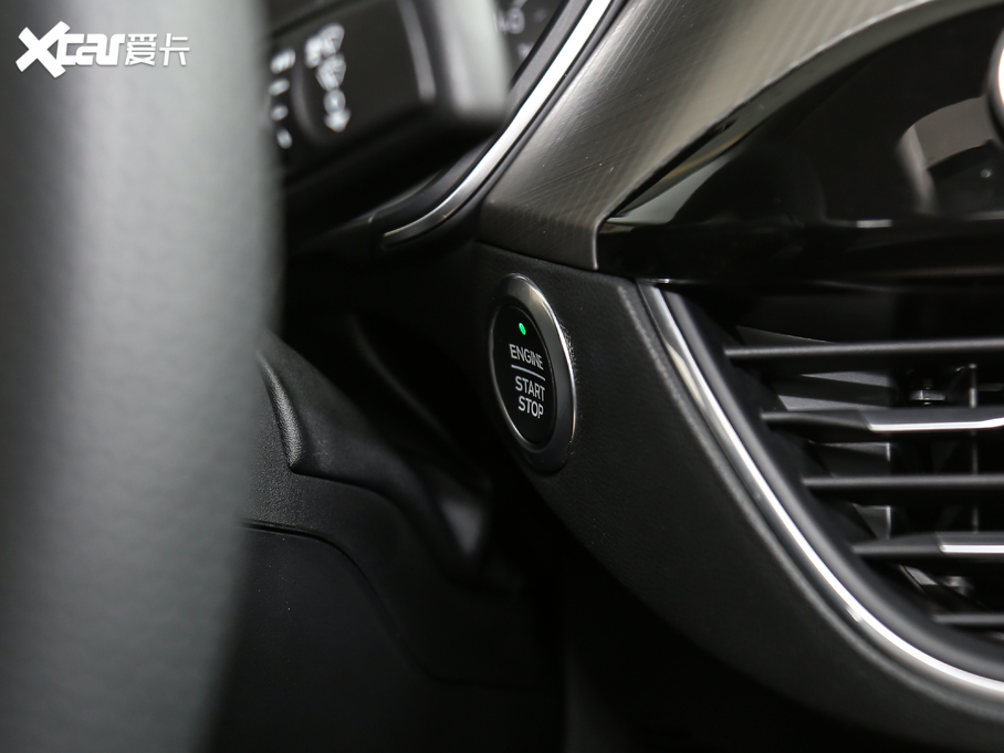 2020˹  EcoBoost 180 Ԅh