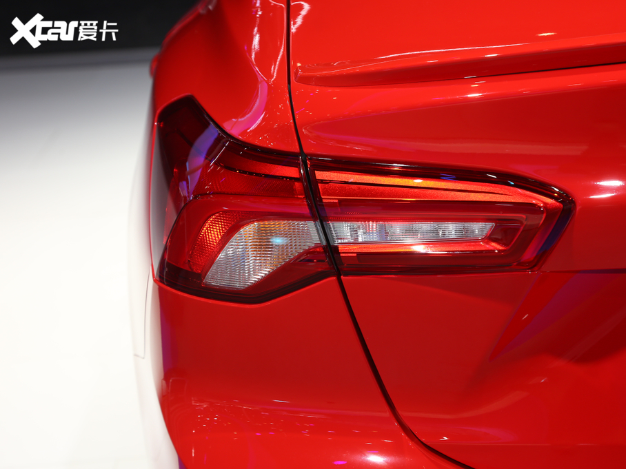 2020˹  EcoBoost 180 ST Line