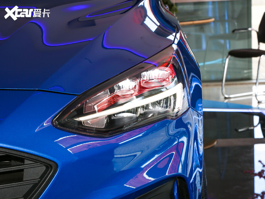 2020˹  EcoBoost 180 ST Line