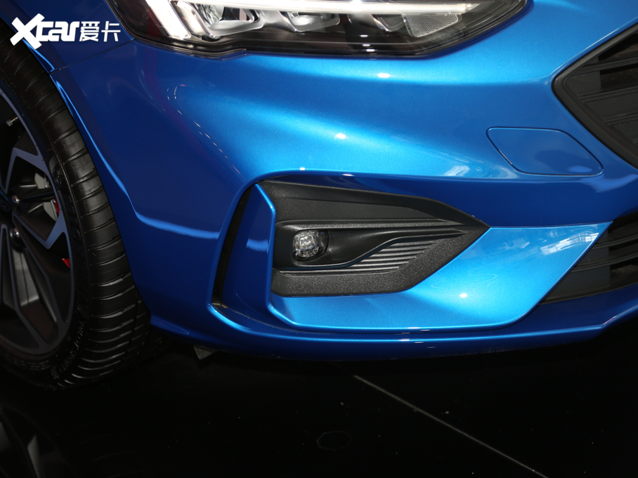 2020˹  EcoBoost 180 ST Line