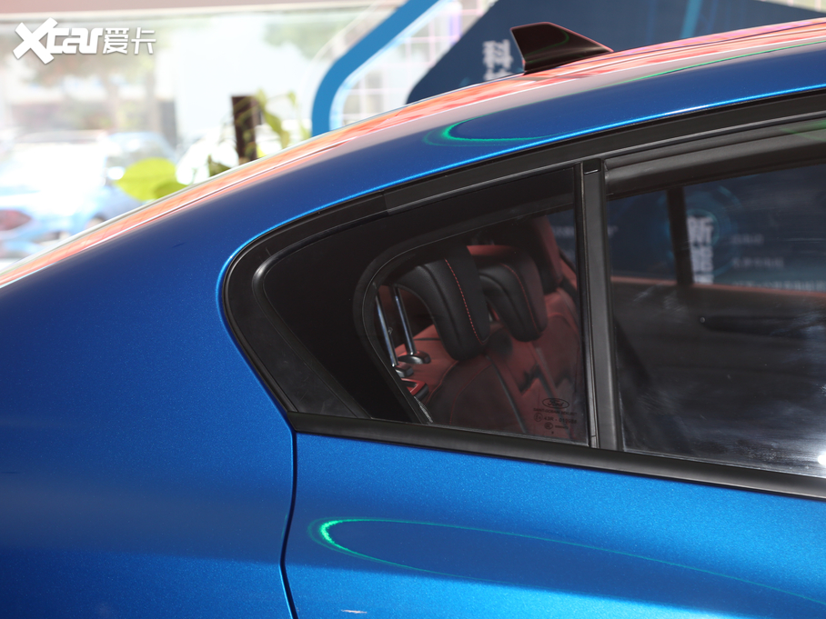 2020˹  EcoBoost 180 ST Line