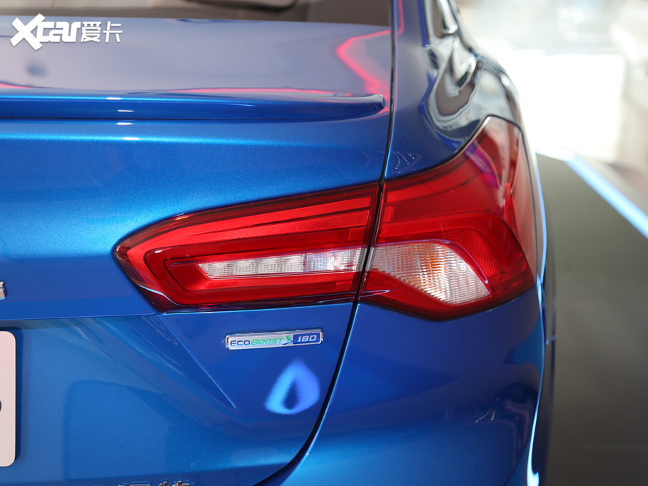 2020˹  EcoBoost 180 ST Line