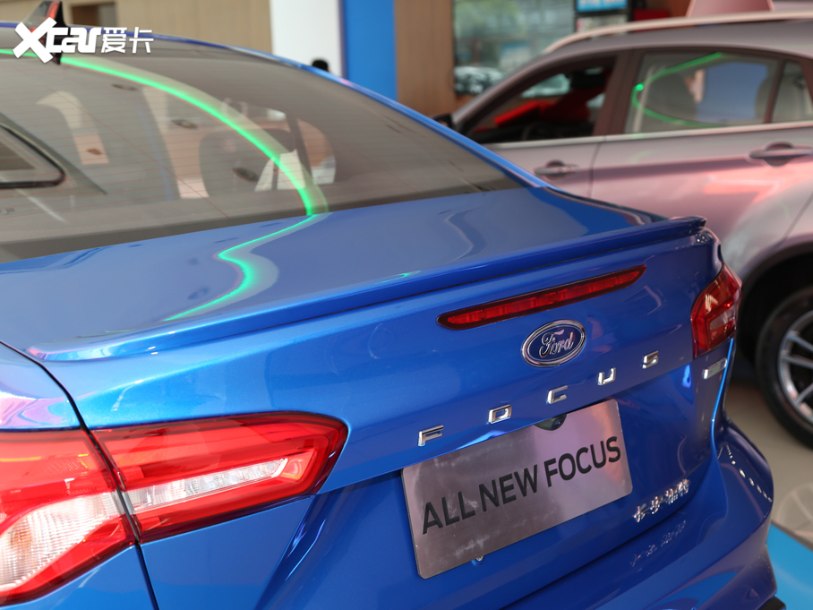 2020˹  EcoBoost 180 ST Line