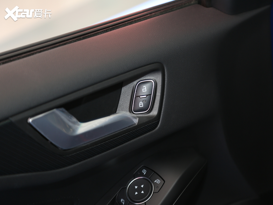 2020˹  EcoBoost 180 ST Line