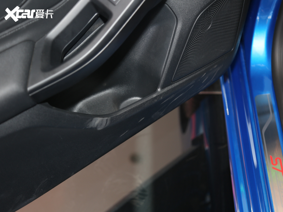 2020˹  EcoBoost 180 ST Line