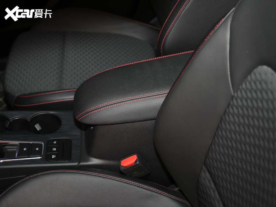 2020˹  EcoBoost 180 ST Line