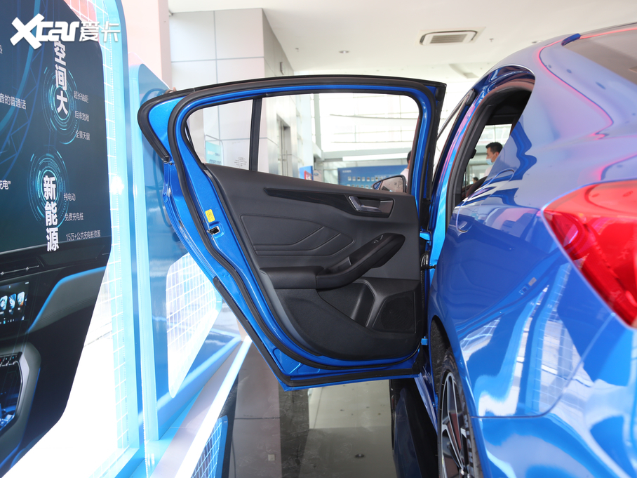 2020˹  EcoBoost 180 ST Line