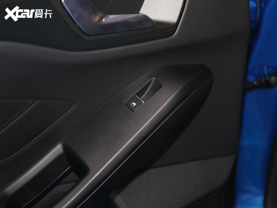 2020˹  EcoBoost 180 ST Line