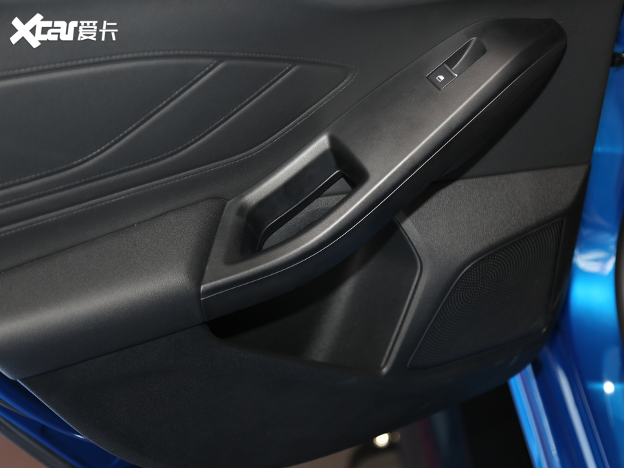 2020˹  EcoBoost 180 ST Line