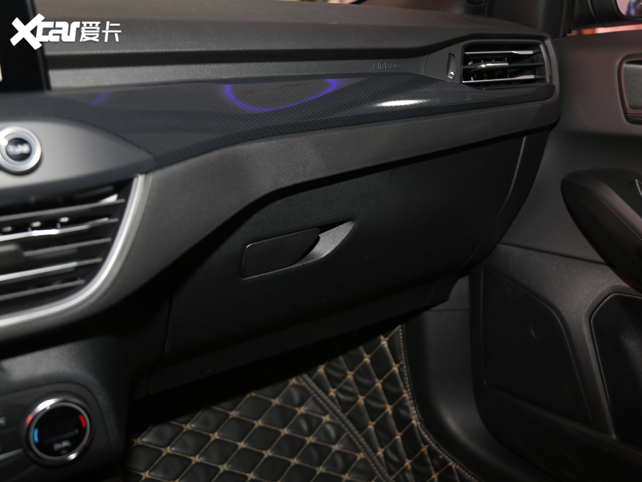 2020˹  EcoBoost 180 ST Line