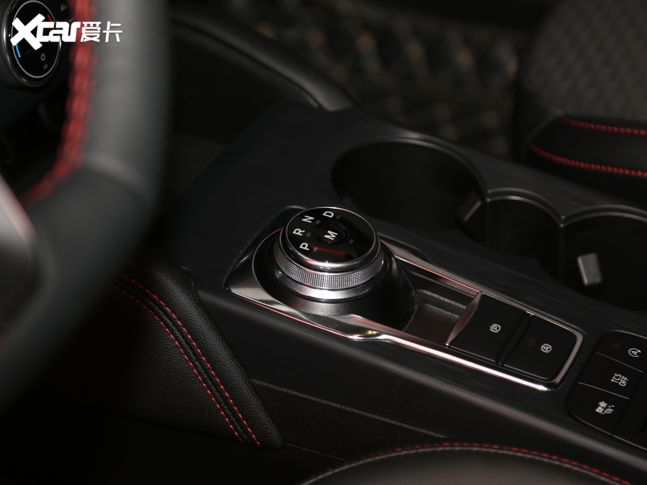 2020˹  EcoBoost 180 ST Line