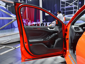 2020 EcoBoost 180 ST Line {λ܇T