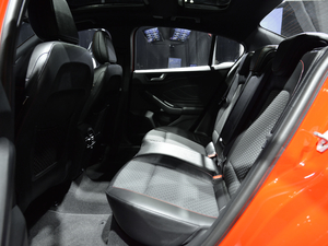 2020 EcoBoost 180 ST Line ſg