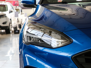 2020Ɏ EcoBoost 180 ST Line ^