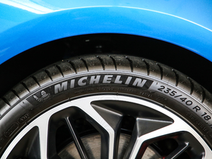 2020Ɏ EcoBoost 180 ST Line ݆̥Ʒ