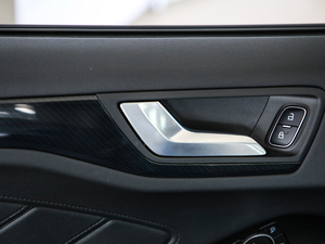 2020Ɏ EcoBoost 180 ST Line g