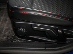 2020Ɏ EcoBoost 180 ST Line g