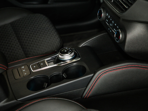 2020Ɏ EcoBoost 180 ST Line п؅^