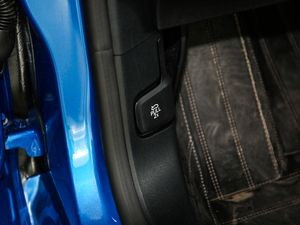 2020Ɏ EcoBoost 180 ST Line п؅^