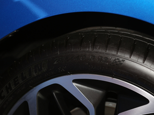 2020 EcoBoost 180 ST Line ݆̥ߴ