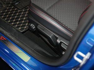 2020 EcoBoost 180 ST Line {{