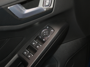 2020 EcoBoost 180 ST Line {܇(ch)ƅ^(q)	