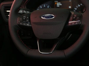 2020 EcoBoost 180 ST Line п؅^(q)