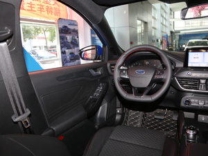 2020 EcoBoost 180 ST Line п؅^(q)