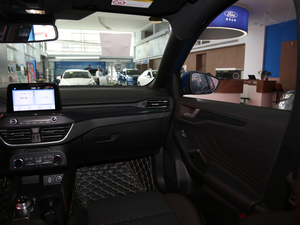 2020 EcoBoost 180 ST Line п؅^(q)