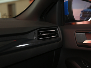 2020 EcoBoost 180 ST Line п؅^(q)