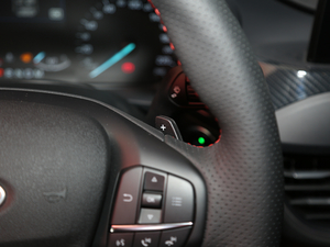 2020 EcoBoost 180 ST Line п؅^(q)