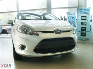 2009款三厢 1.5L 自动豪华版 整体外观