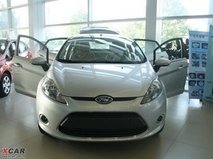 2009款三厢 1.5L 自动豪华版 整体外观