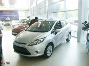 2009款三厢 1.5L 自动豪华版 整体外观