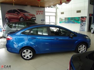 2009款三厢 1.5L 手动时尚版 正侧（左）